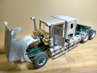 WHITE ROAD BOSS-3.jpg